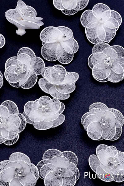 Textilblume - diam. 2 cm - weiss